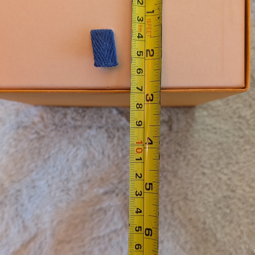 Box LV - Picture 5 of 11